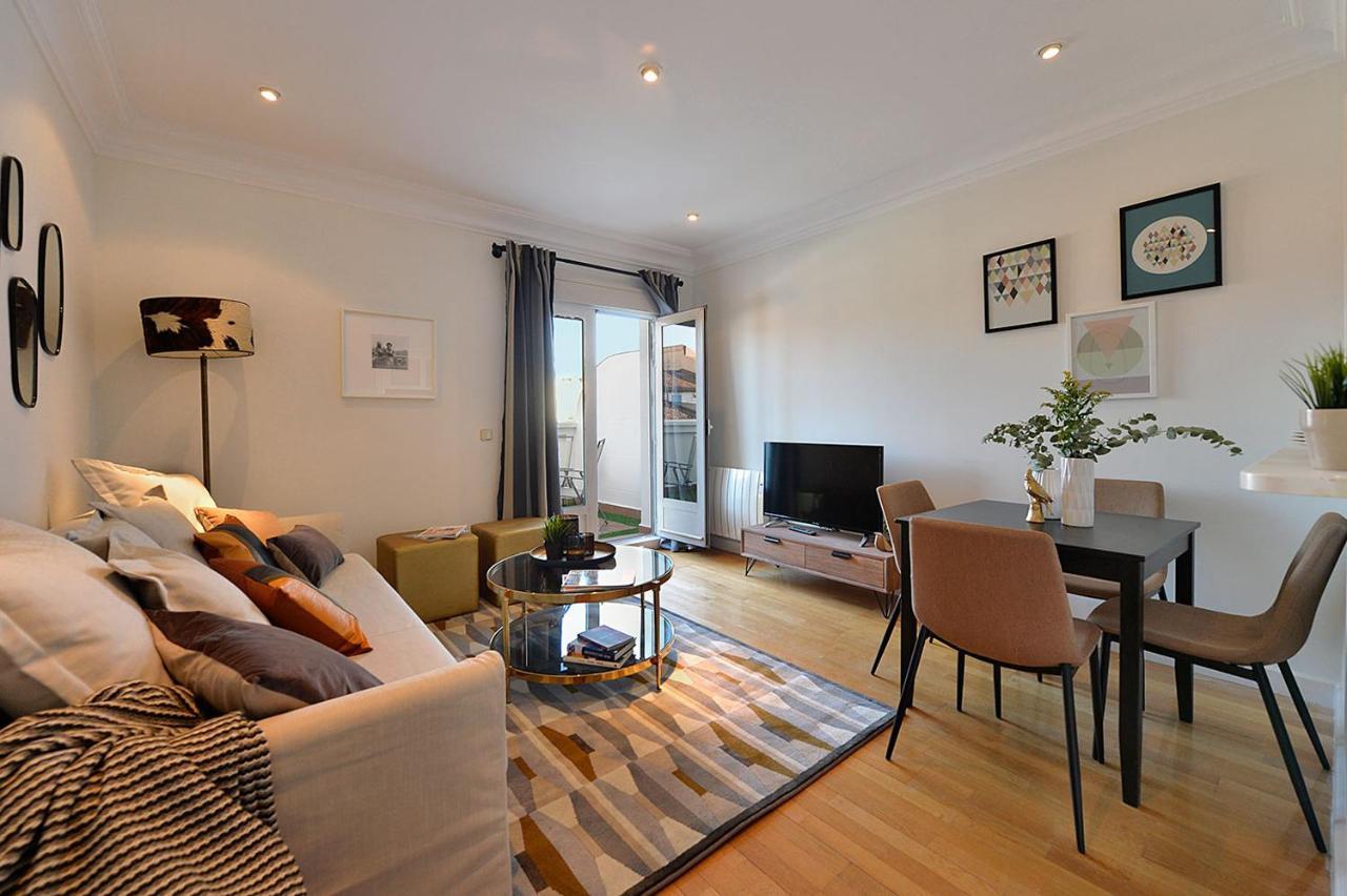 Homeabout Puerta Del Sol Premium Madrid Bagian luar foto