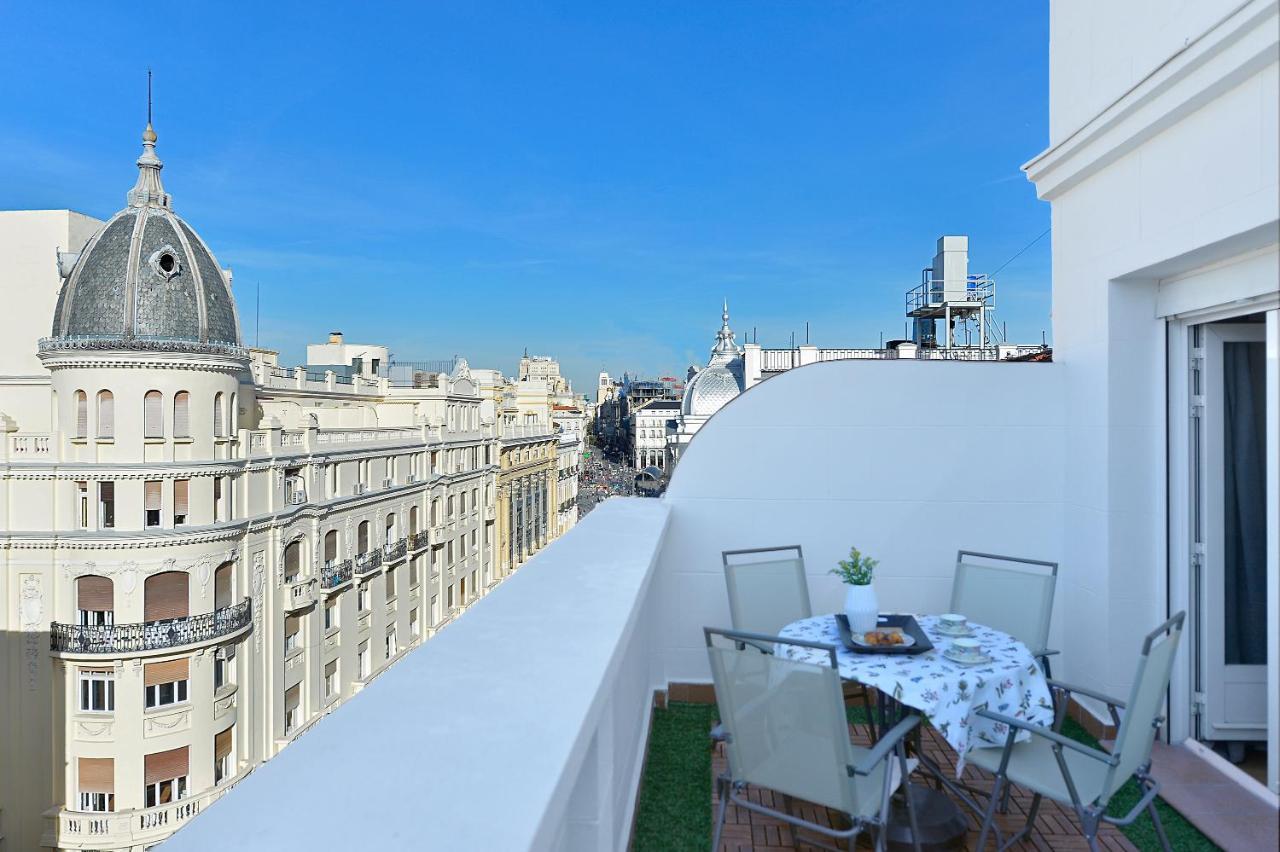 Homeabout Puerta Del Sol Premium Madrid Bagian luar foto